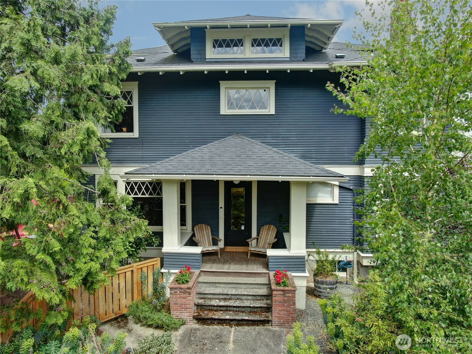 Property Photo: 5202 S Holly Street WA 98118