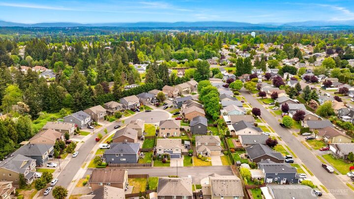 Property Photo: 5032 40th Street NE WA 98422