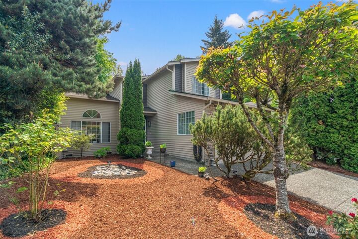 Property Photo: 12737 NE 97th Place WA 98033