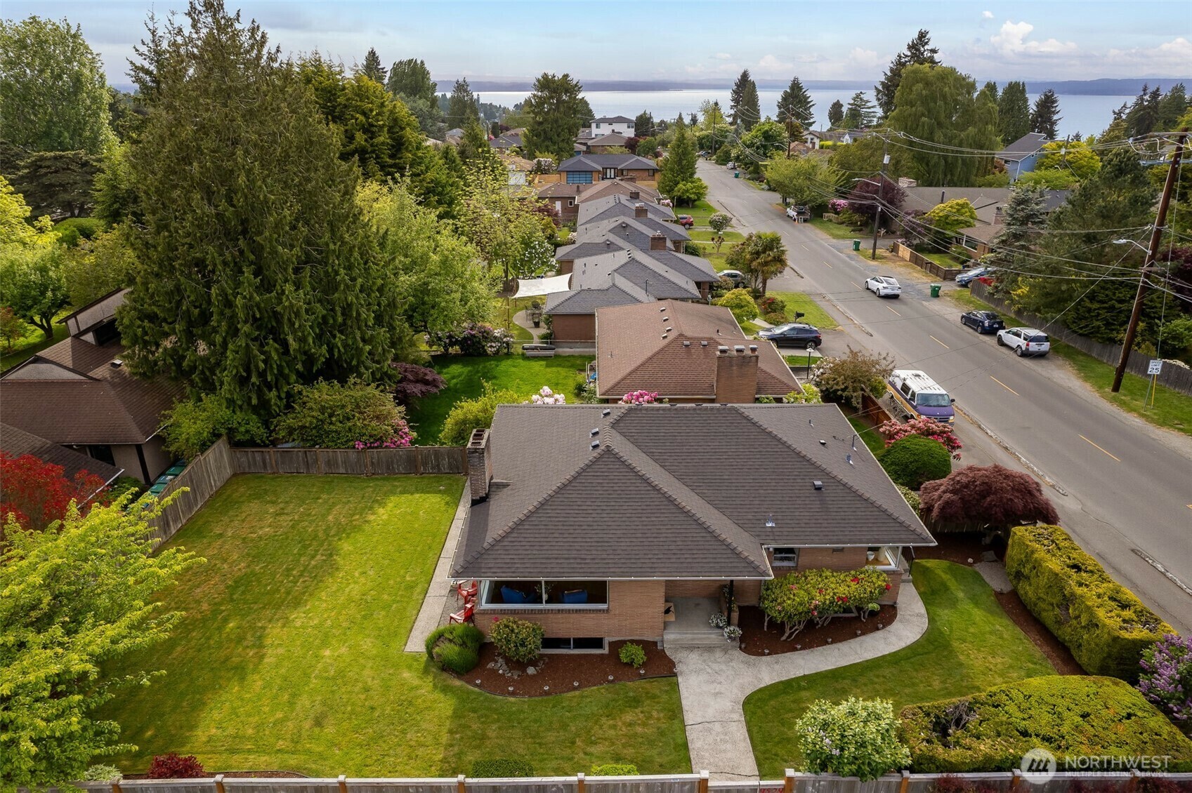 Property Photo: 9529 15th Avenue NW WA 98117
