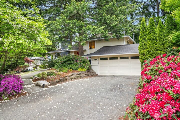 Property Photo: 11754 NE 140th Street WA 98034