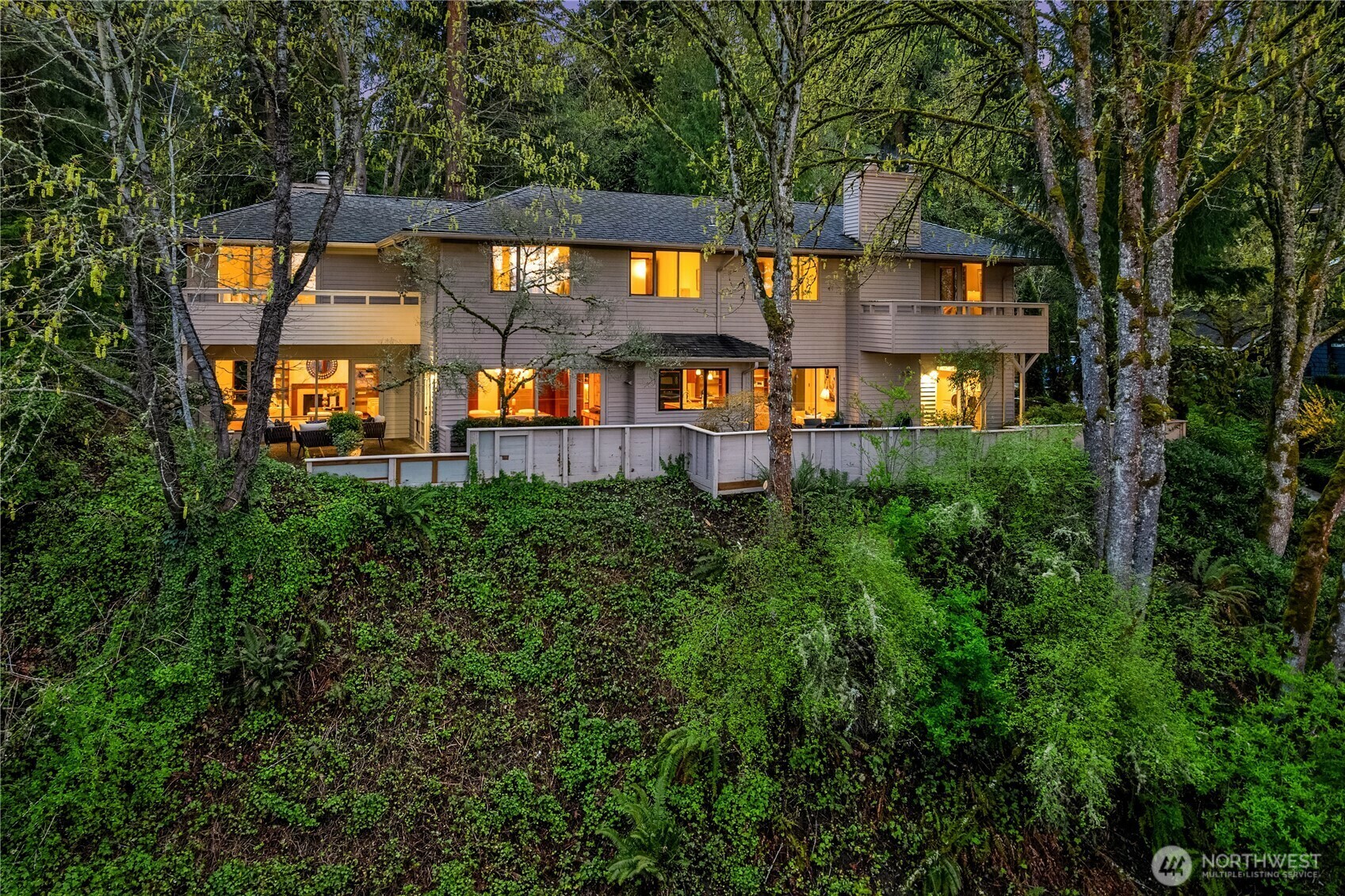Property Photo: 5310 W Mercer Way WA 98040
