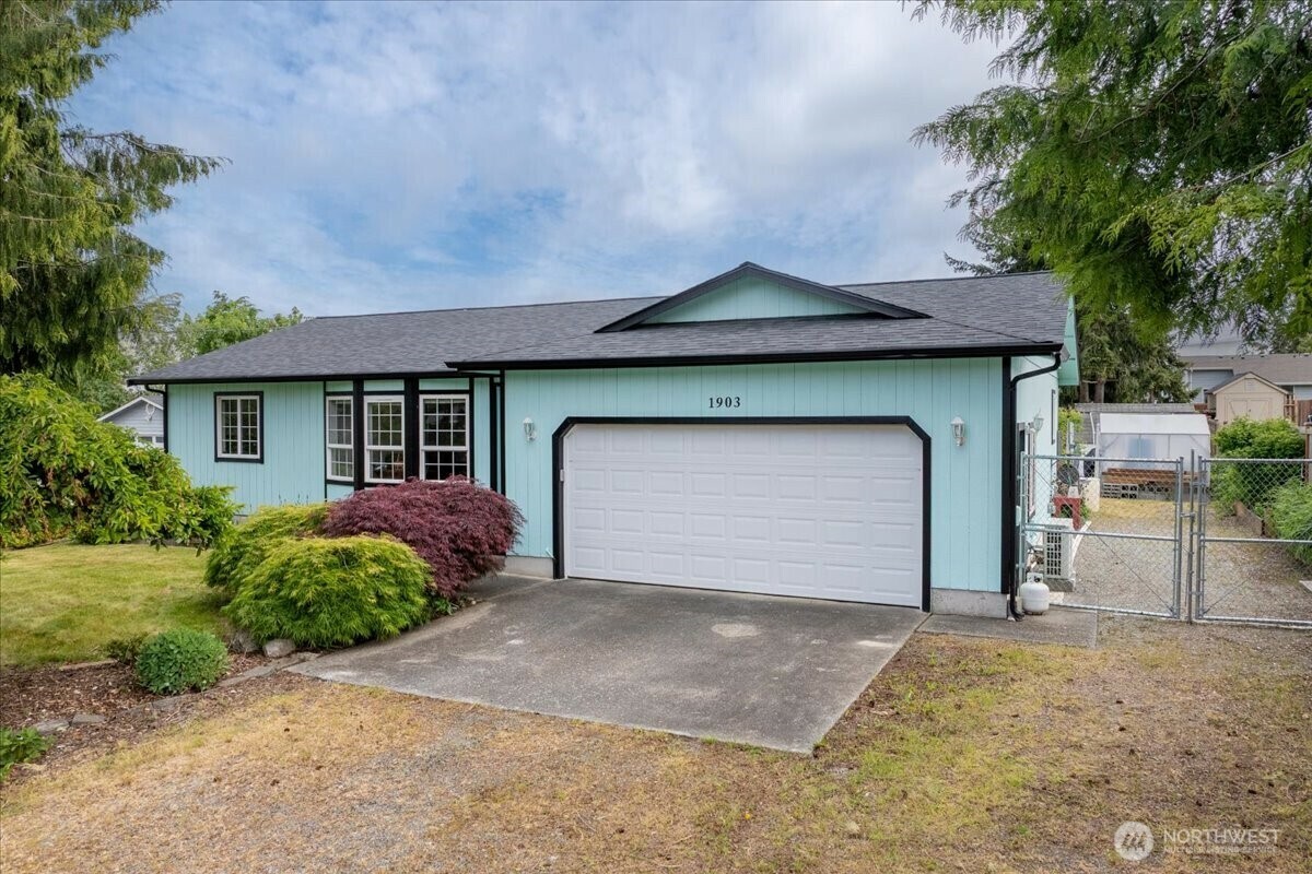 Property Photo: 1903 Elhardt Drive WA 98282