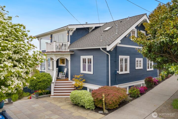 Property Photo: 1712 Arch Ave SW WA 98116