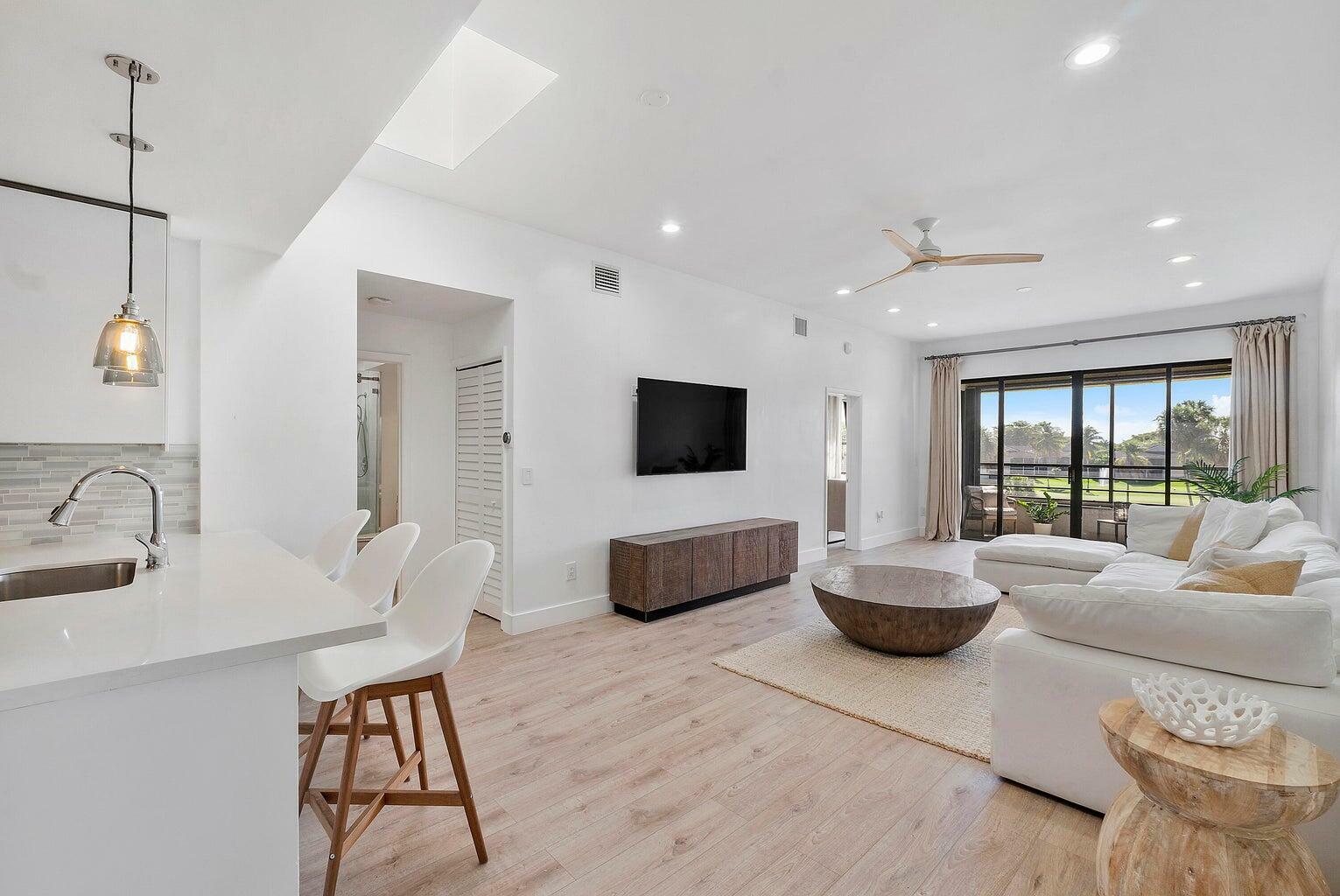 Property Photo: 7508 La Paz Boulevard 304 FL 33433