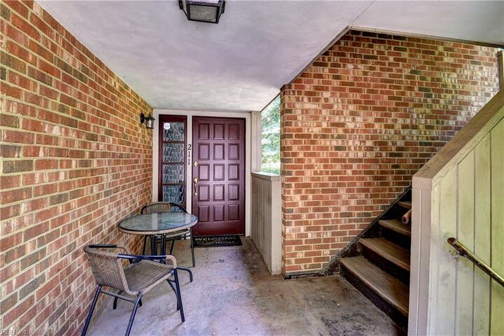 Property Photo: 376 Merrimac Trl 211 VA 23185