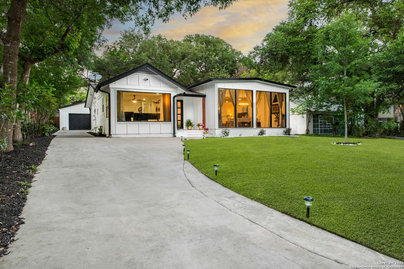 Property Photo: 423 College Blvd. TX 78209