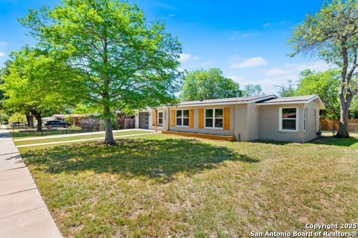 Property Photo: 355 Springwood TX 78216