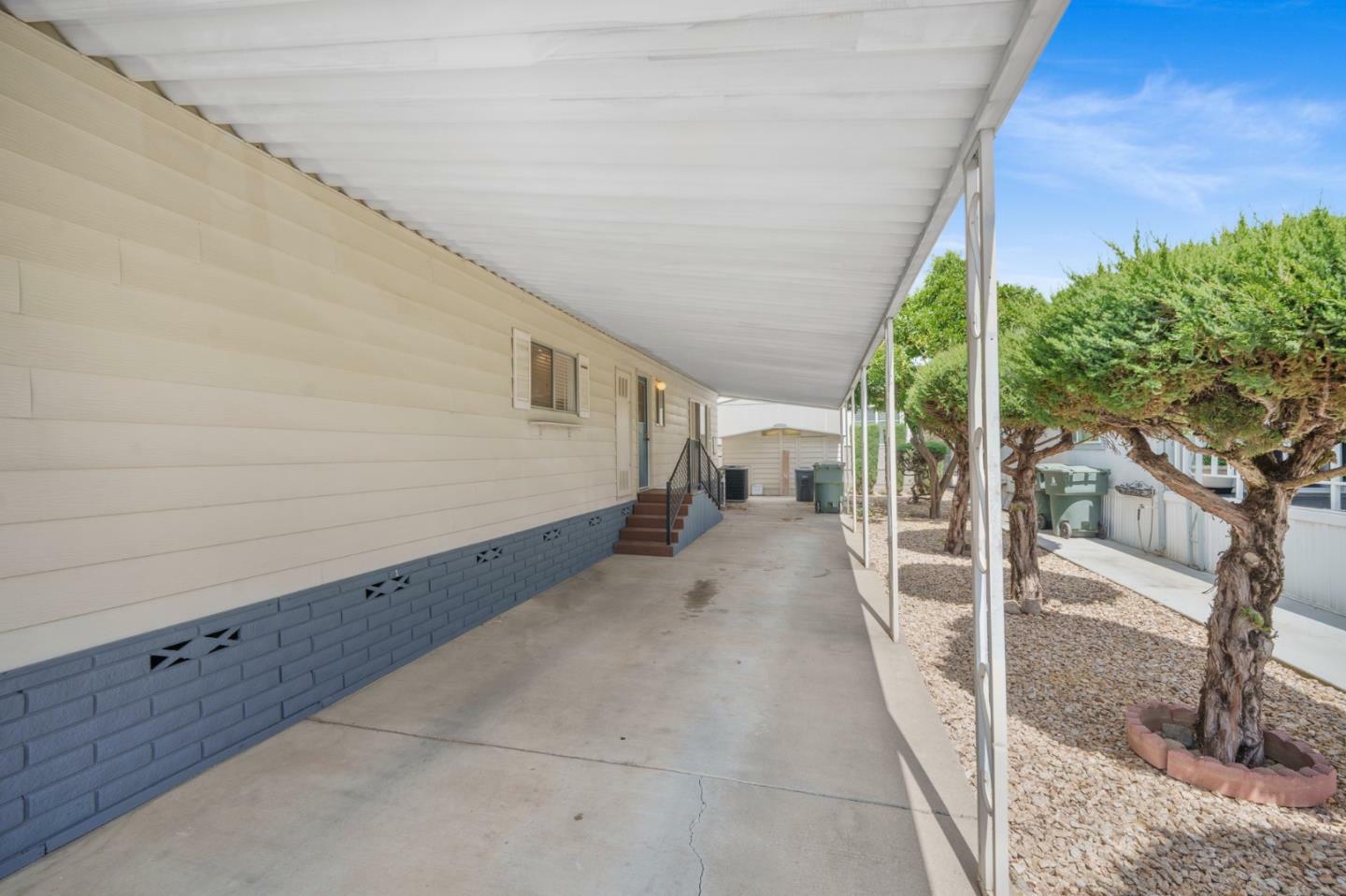 Property Photo: 275 Burnett Avenue 54 CA 95037