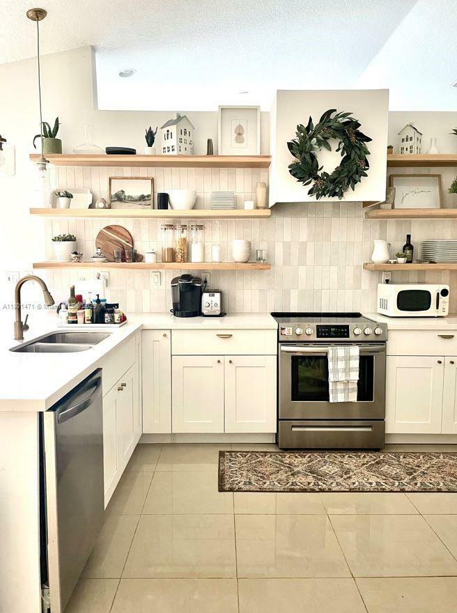 Property Photo: 12960 SW 20th St FL 33027