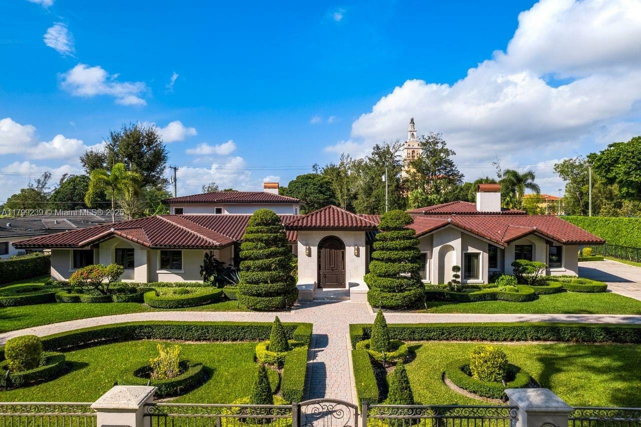 Property Photo: 3310 Granada Blvd FL 33134