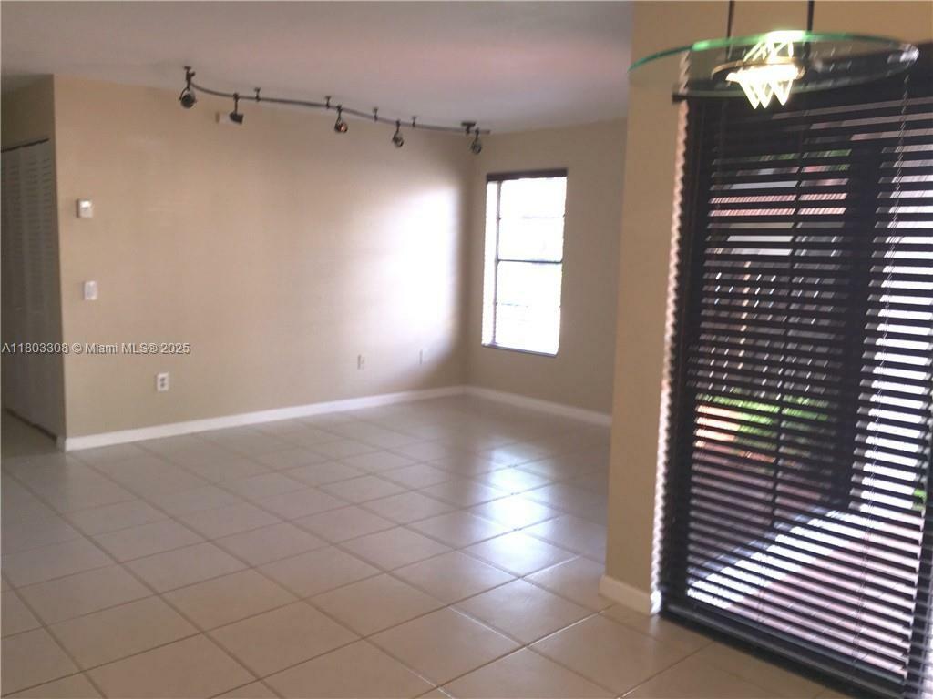 Property Photo: 14970 SW 48th Ter 27H FL 33185