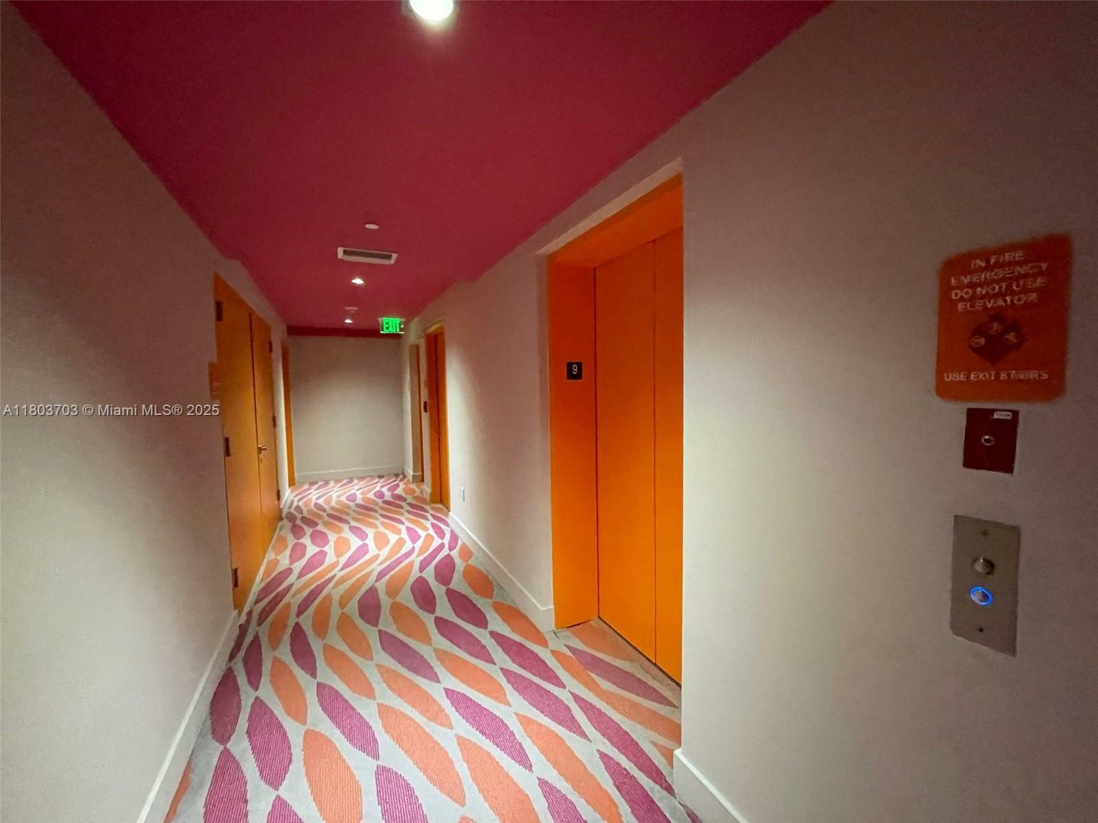 Property Photo: 31 SE 6th St 907 FL 33131