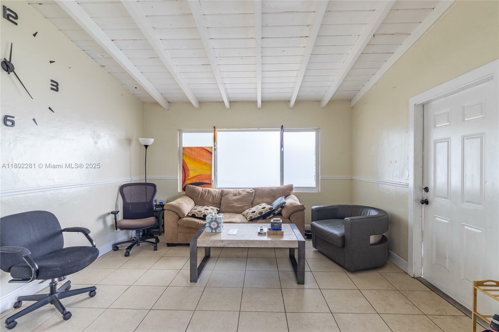 Property Photo: 1701 NW 15th Ct FL 33311