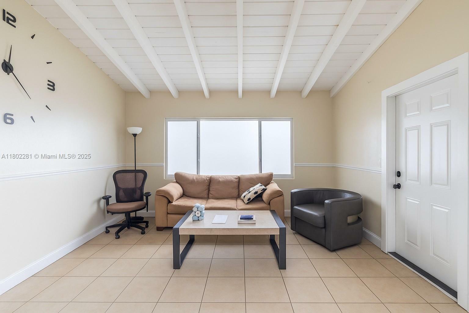 Property Photo:  1701 NW 15th Ct  FL 33311 