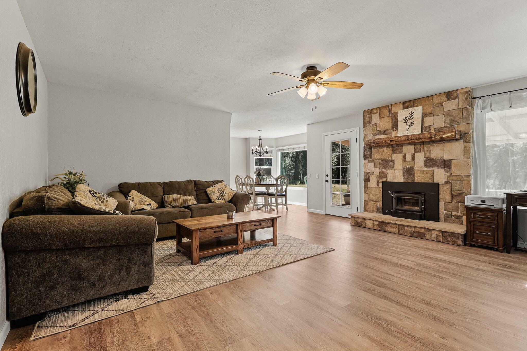 Property Photo: 13375 Kings Way CA 96003