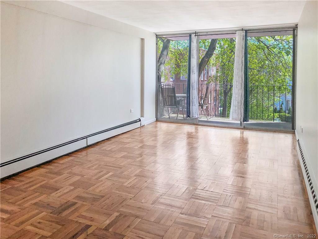 Property Photo: 87 Glenbrook Road Apt 3E CT 06902