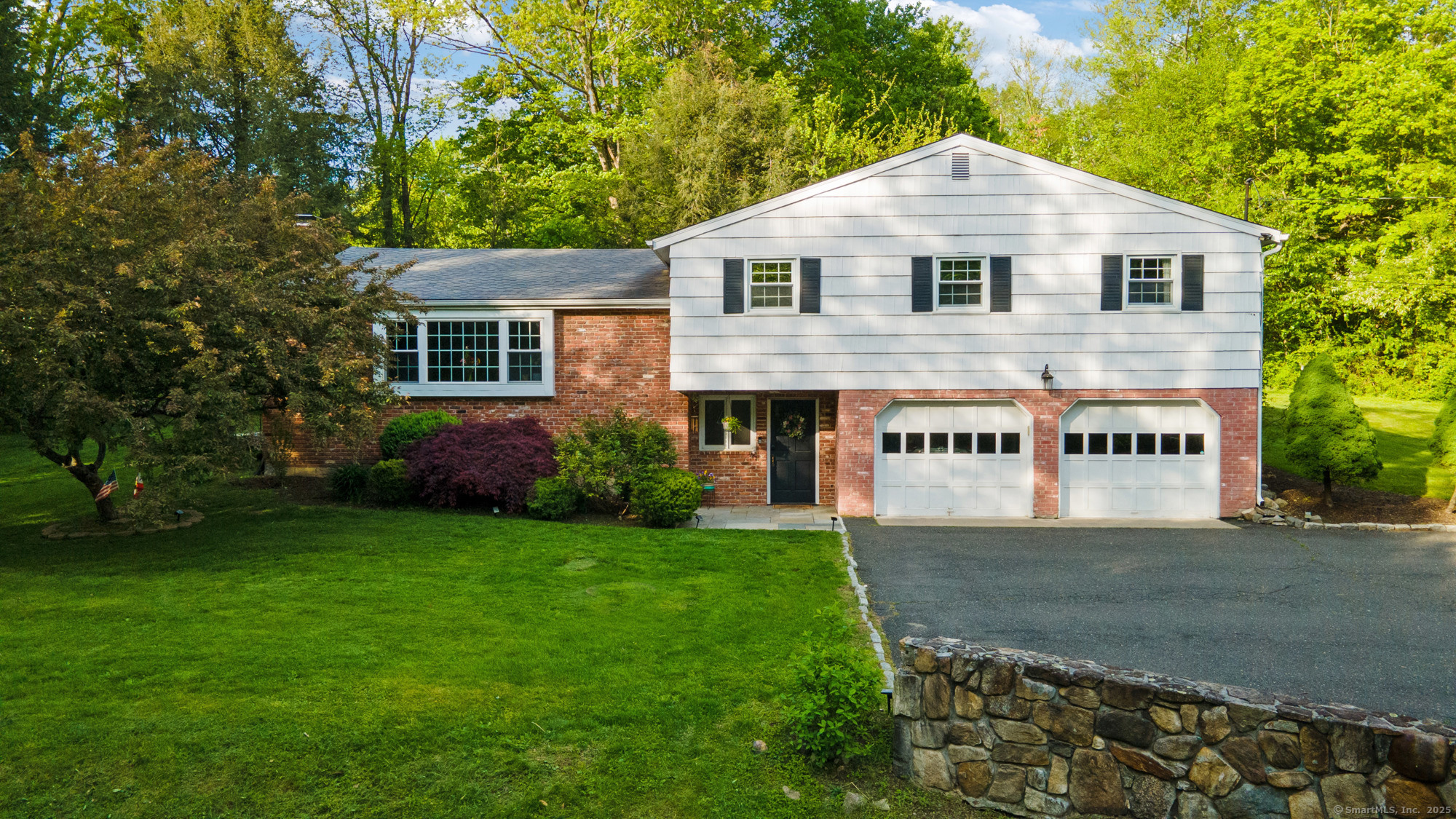 33 Saw Mill Road  Newtown CT 06470 photo