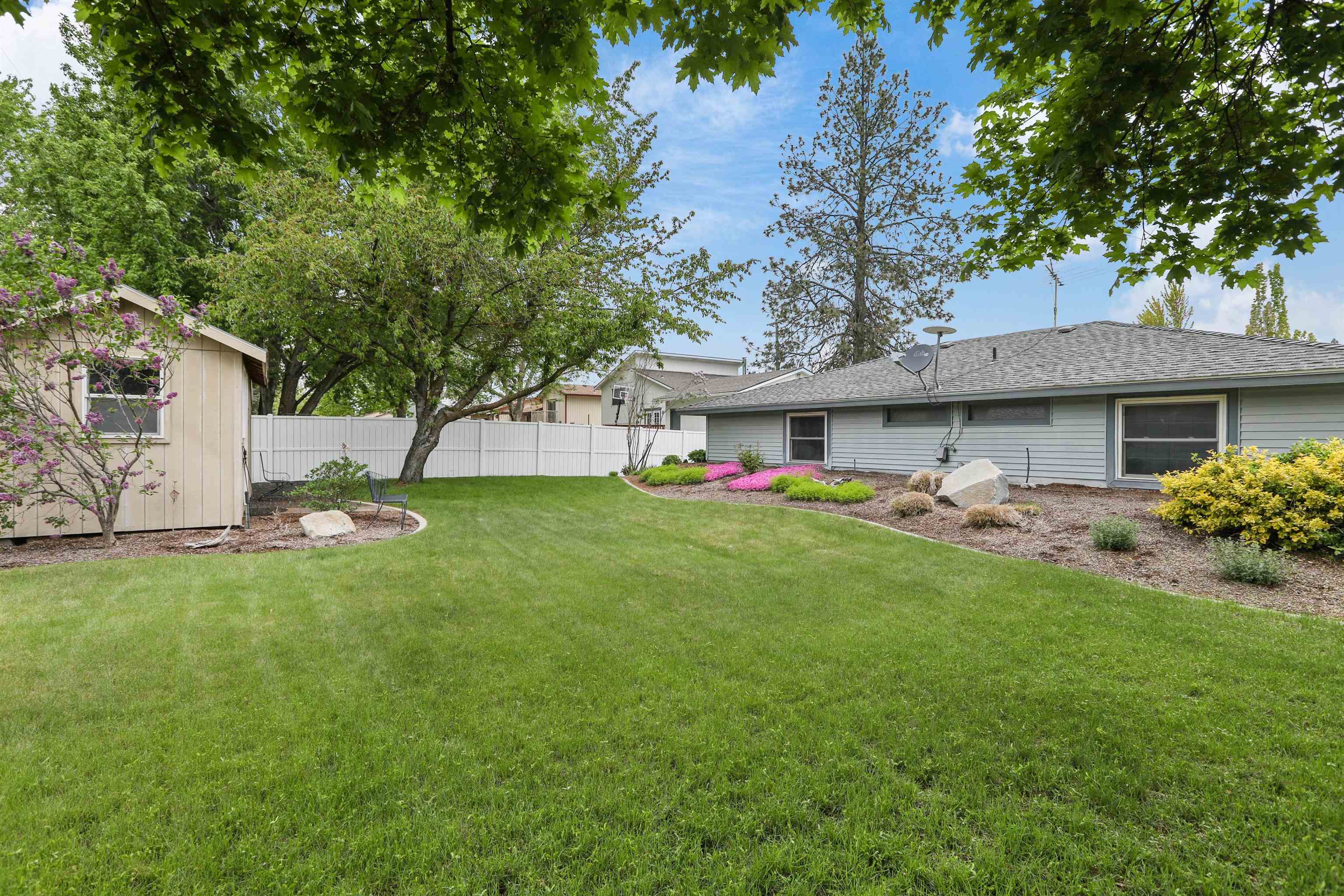 Property Photo: 2412 S Union Rd WA 99206