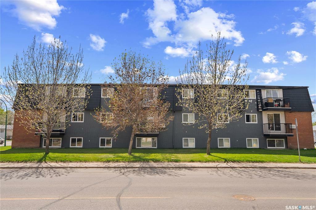 115 Acadia Drive 14  Saskatoon SK S7H 4T8 photo
