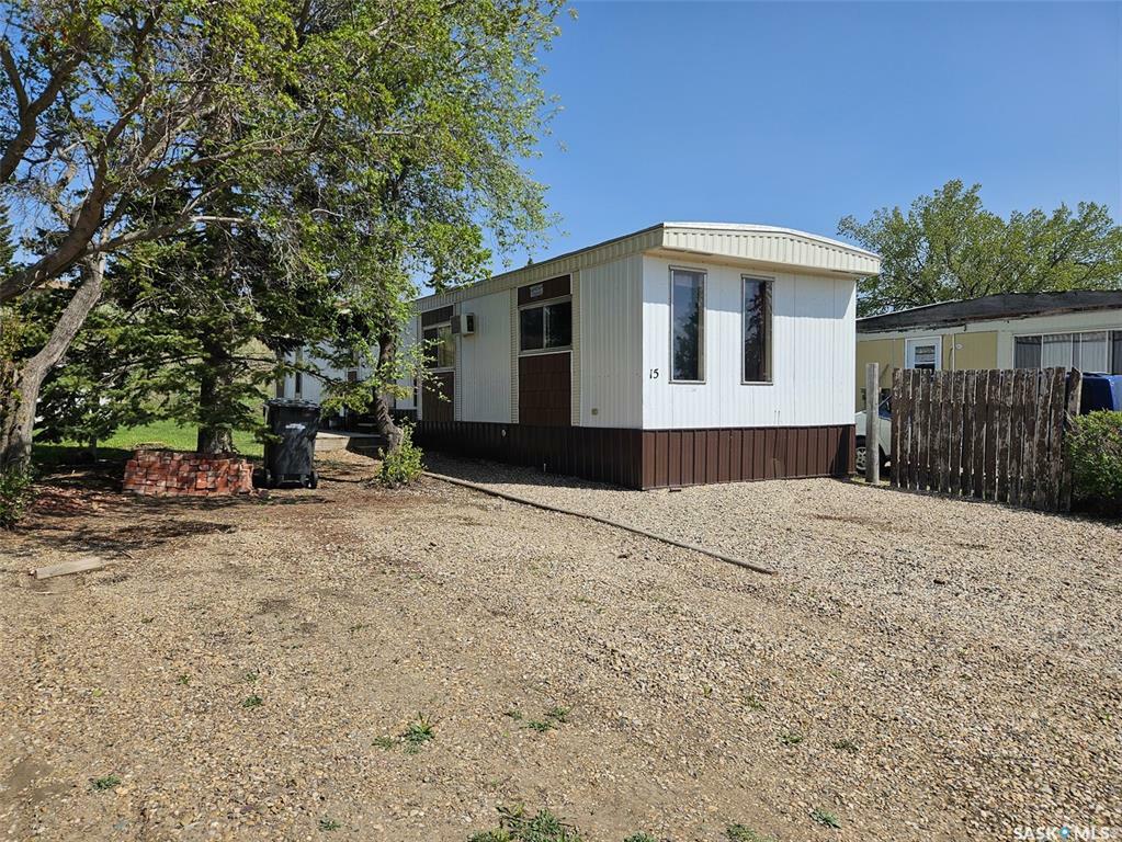 Property Photo: 701 11th Avenue NW 15 SK S9H 4M5