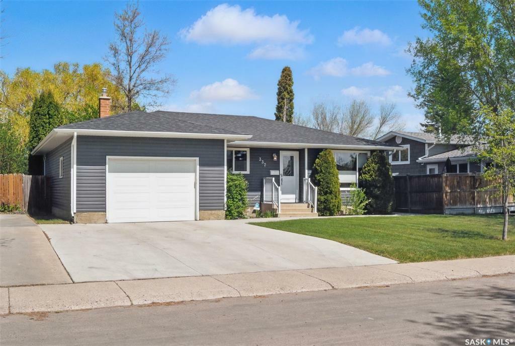 Property Photo: 337 Laval Crescent SK S7H 4N7