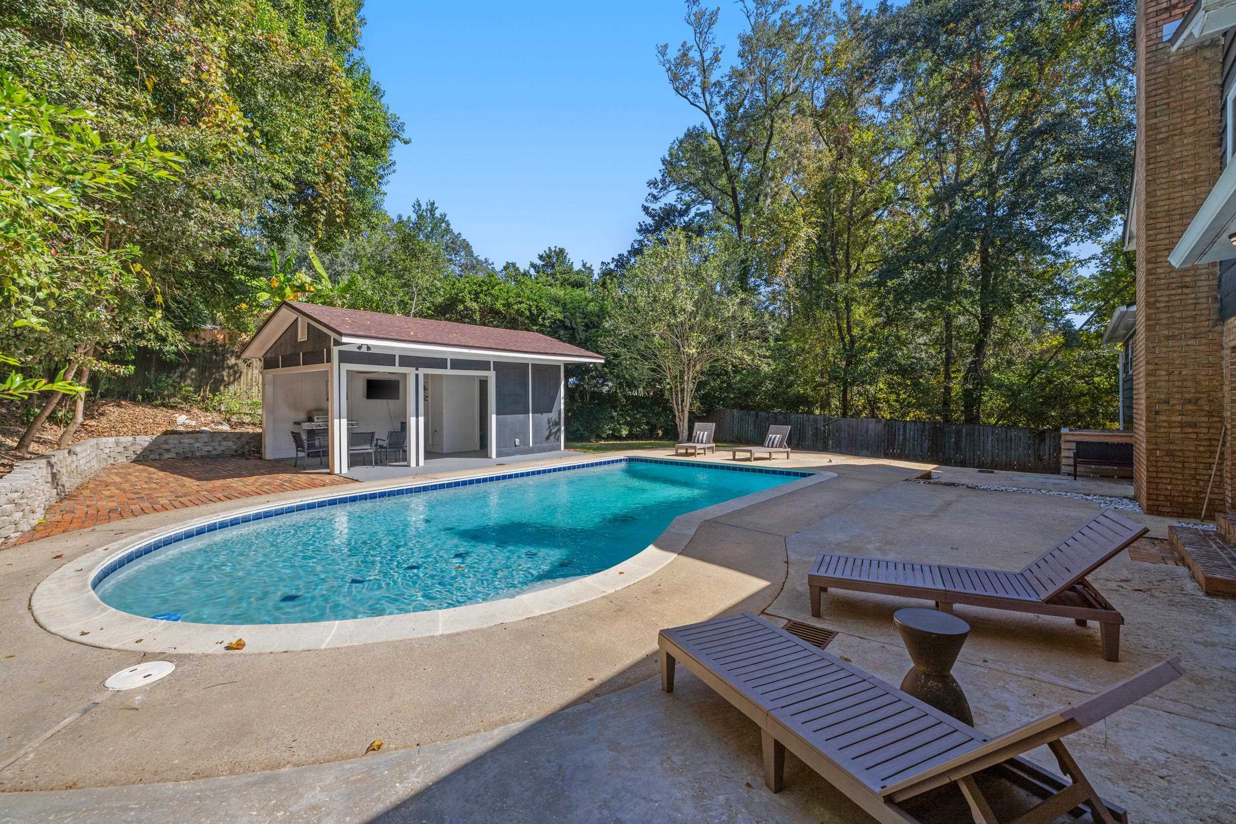 Property Photo: 2240 Armistead Road FL 32308