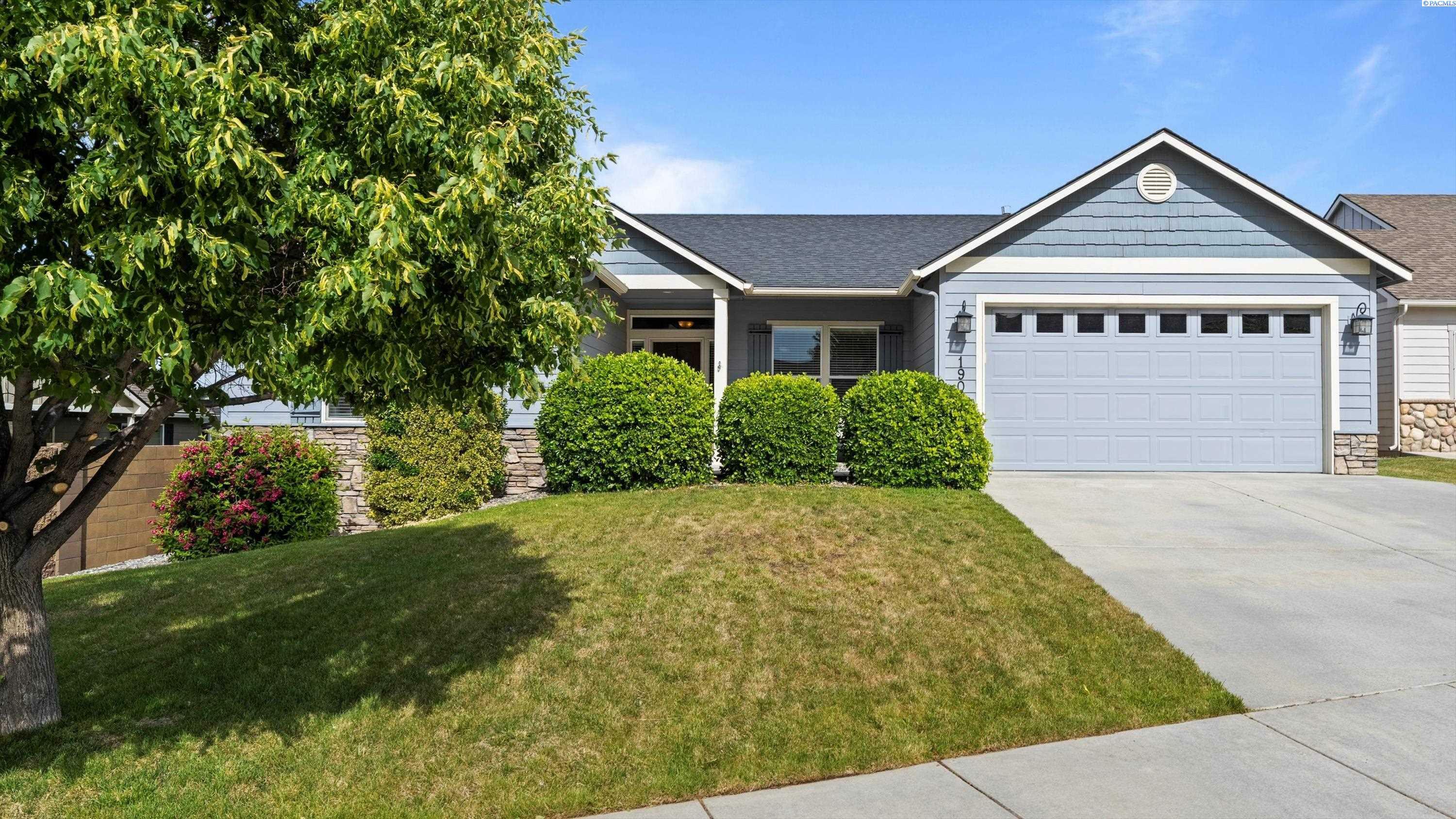 Property Photo: 1905 S Harrison St WA 99338