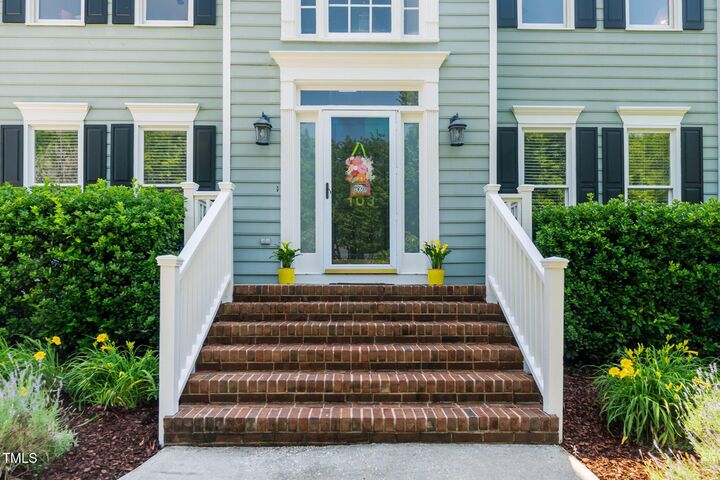 Property Photo:  103 Chapelwood Way  NC 27518 