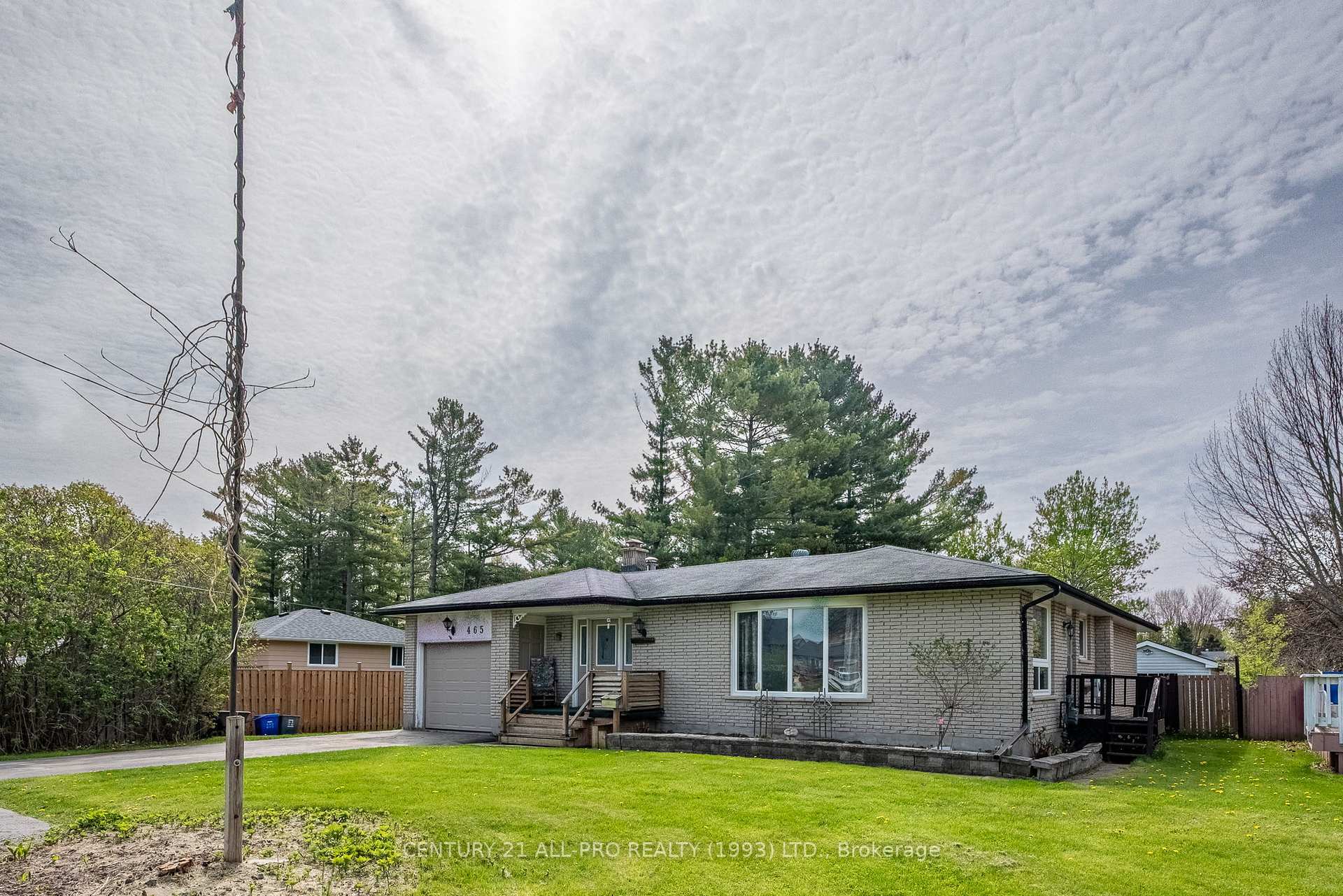 Property Photo:  465 King Street E  ON K9A 1M7 