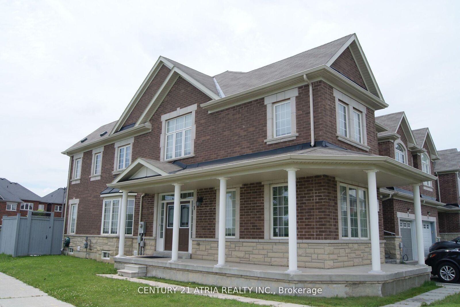 Photo de la propriété:  1 Pacific Rim Court  ON L4E 0W8 