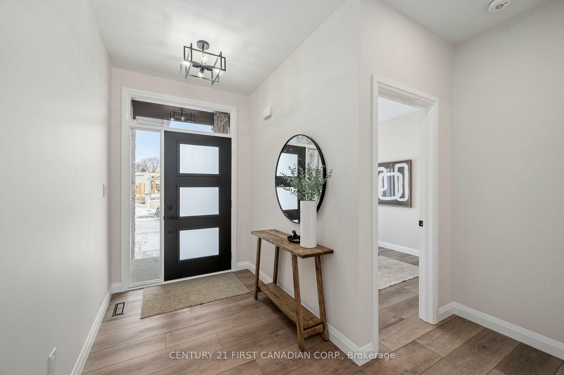 Photo de la propriété: 32 Postma Crescent 7 ON N0M 1A0