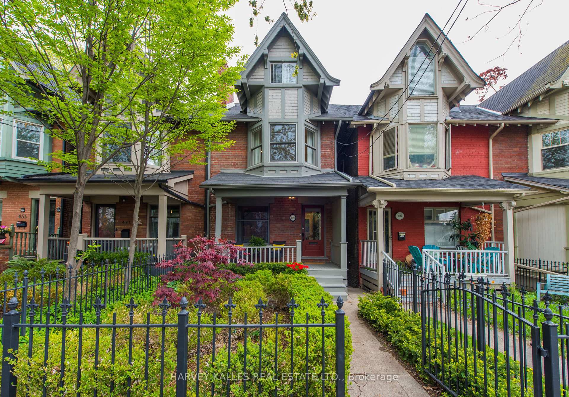 Property Photo: 429 Sumach Street ON M4X 1V6