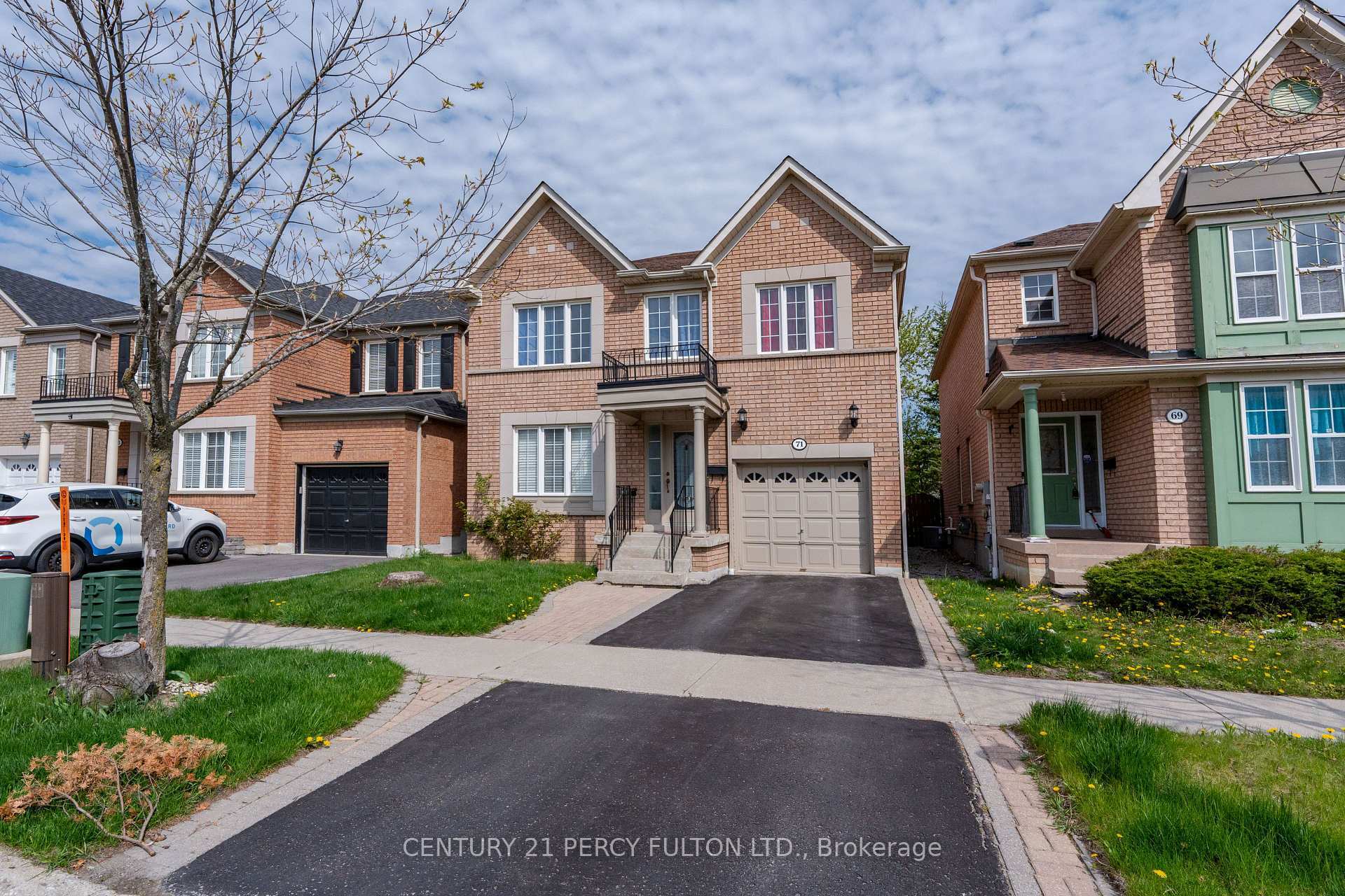 Property Photo: 71 Armitage Crescent ON L1T 4K9