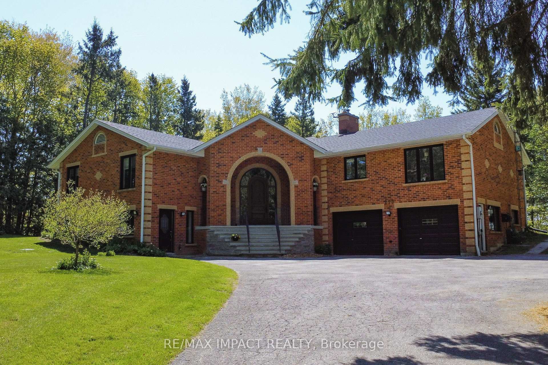 Property Photo: 215 Raglan Road W ON L1H 0N5
