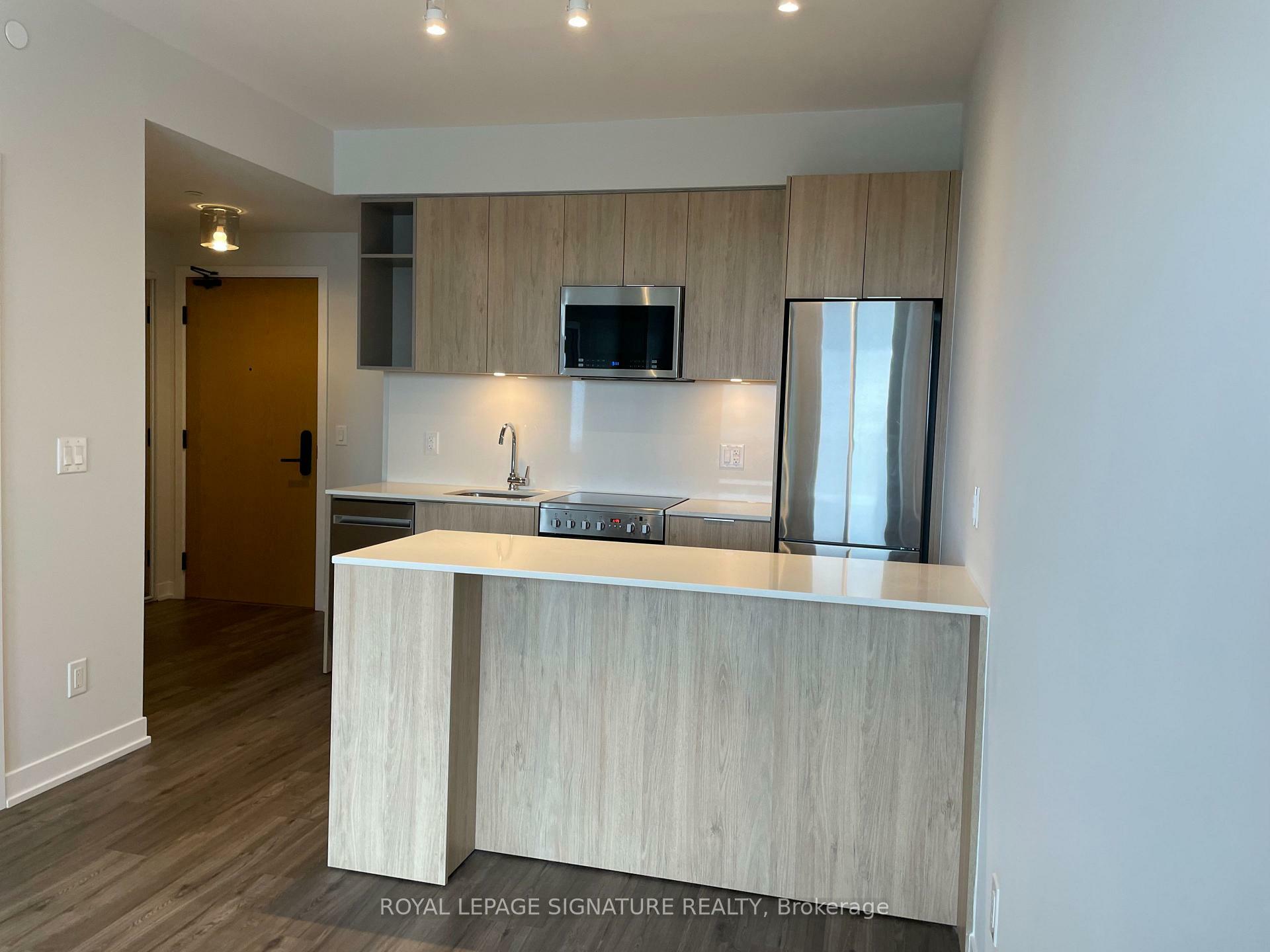Property Photo: 25 Nicholas Avenue 1807 ON M5A 0M9