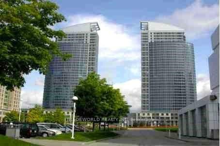 Property Photo: 36 Lee Centre Drive 3101 ON M1H 3J1
