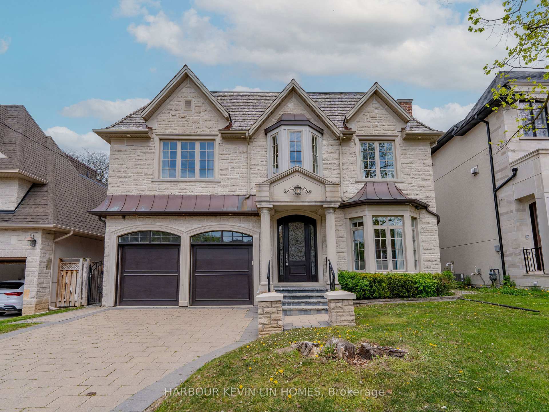 Property Photo: 172 Elmwood Avenue ON M2N 3M4