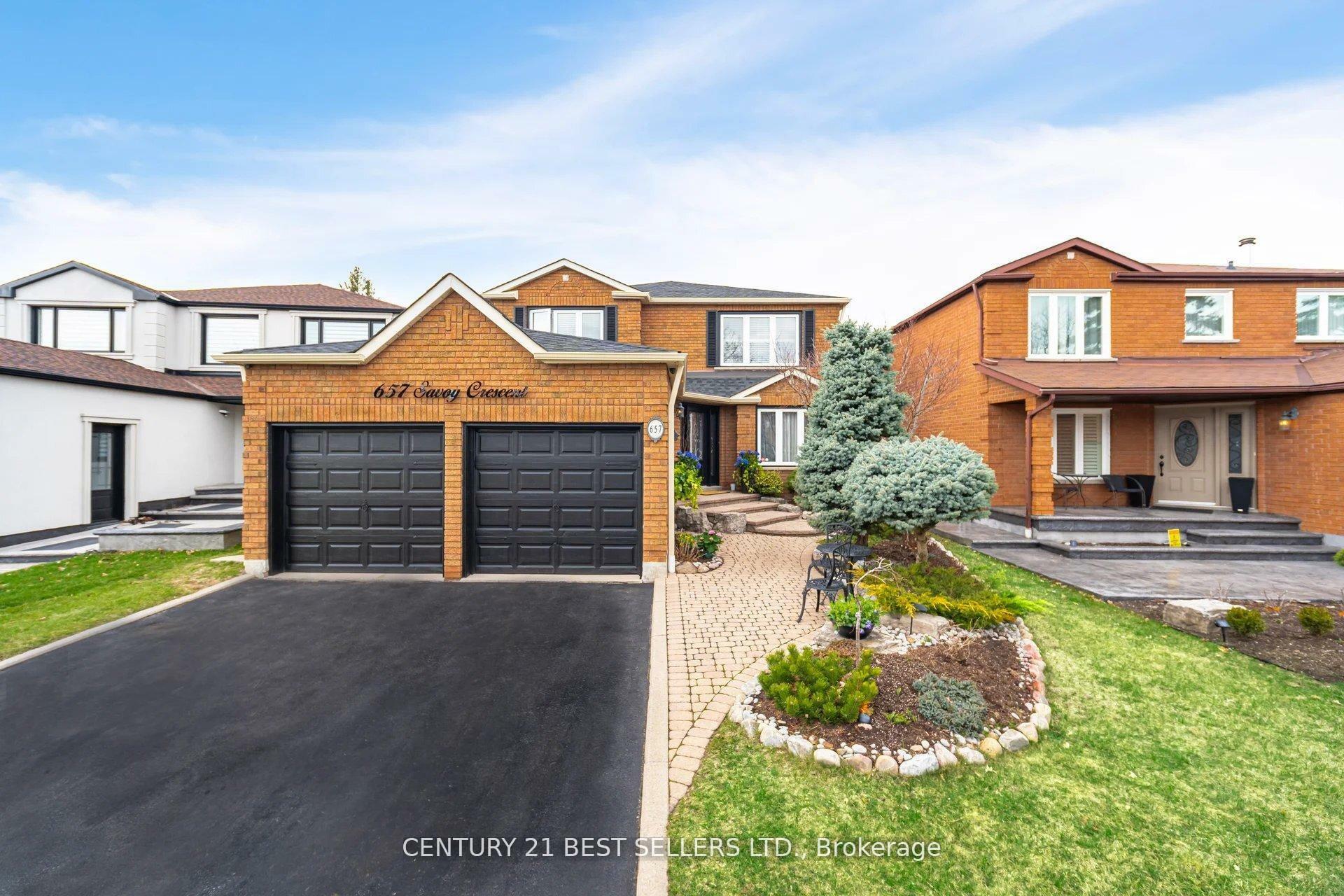 Property Photo: 657 Savoy Crescent ON L5R 3B4
