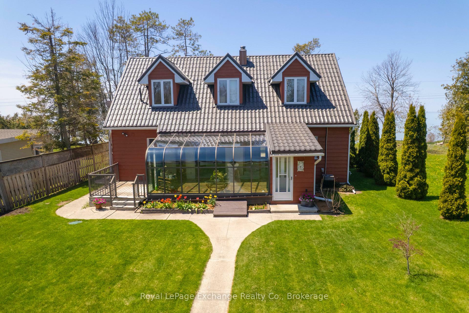 Property Photo: 185 Huron Road ON N2Z 2X3