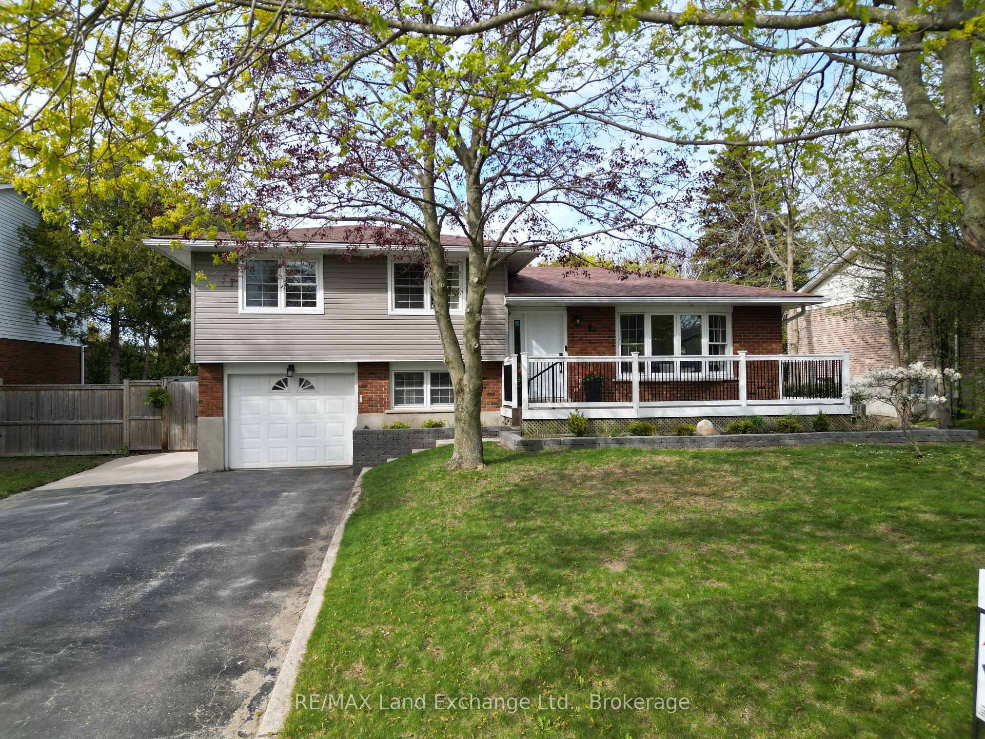 6 Deborah Drive  Huron-Kinloss ON N2Z 2M5 photo