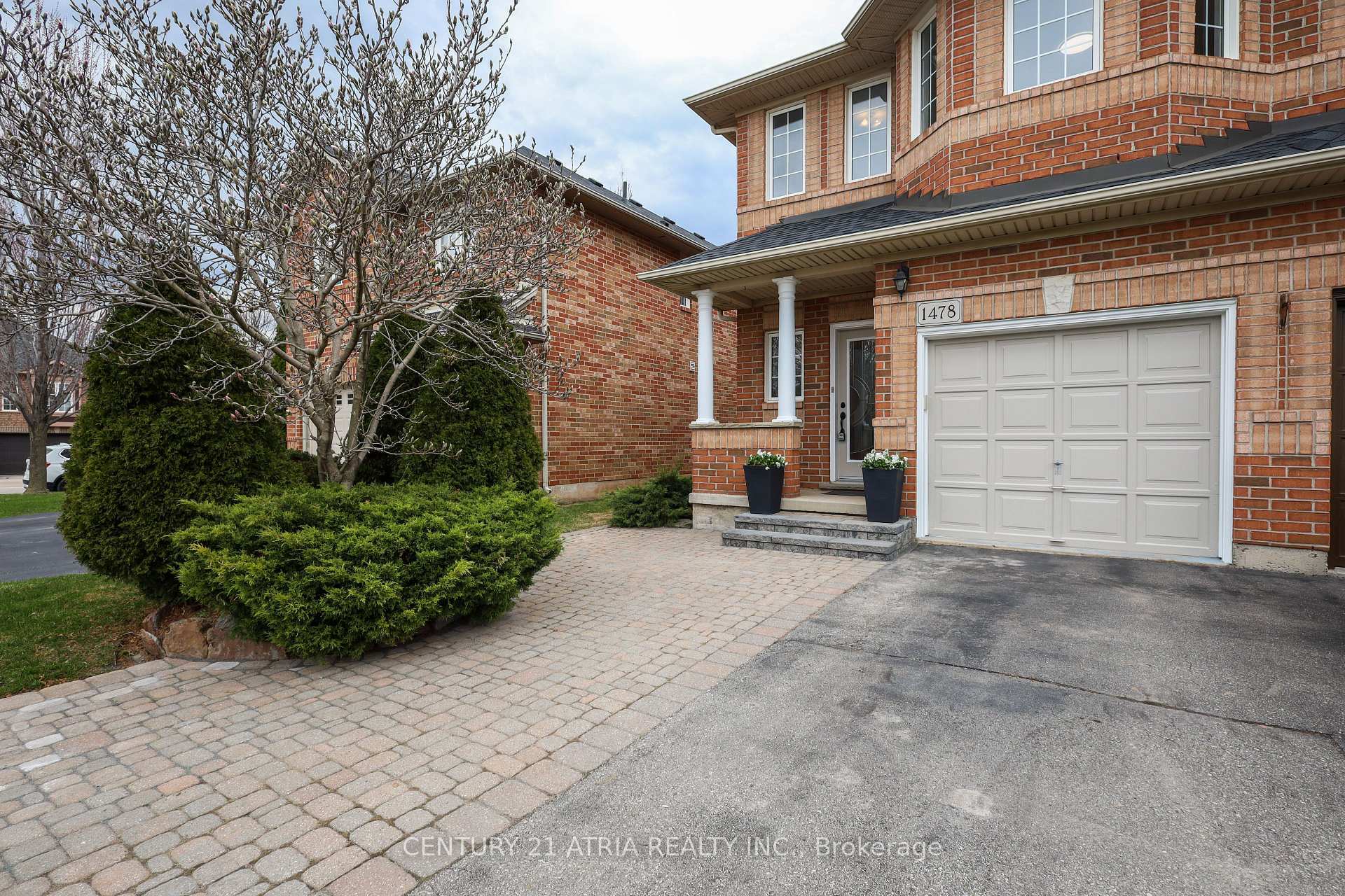 Property Photo: 1478 Warbler Road ON L6M 3Z7