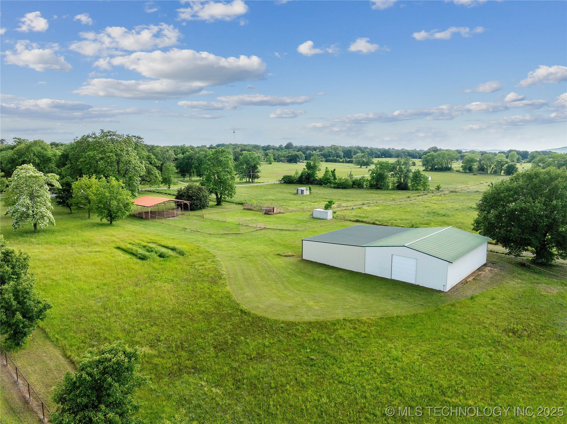 Property Photo: 801 Arabian Avenue OK 74955