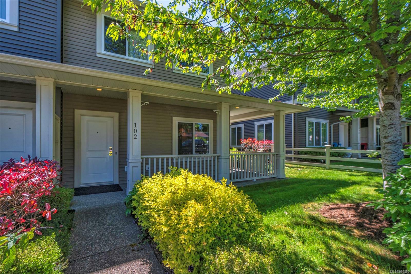 Property Photo: 1675 Crescent View Dr 102 BC V9S 0A8