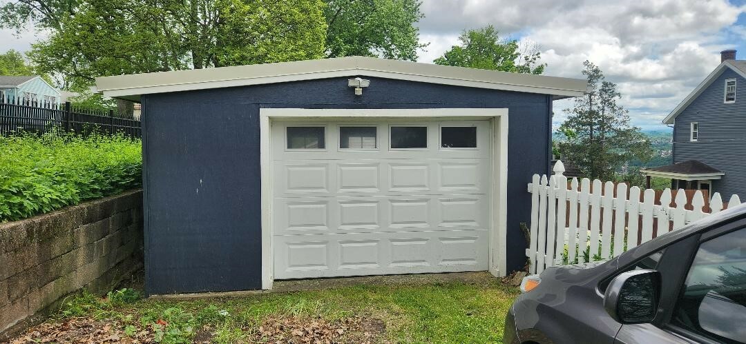 Property Photo: 1701 Pleasant Pleasant PA 15122