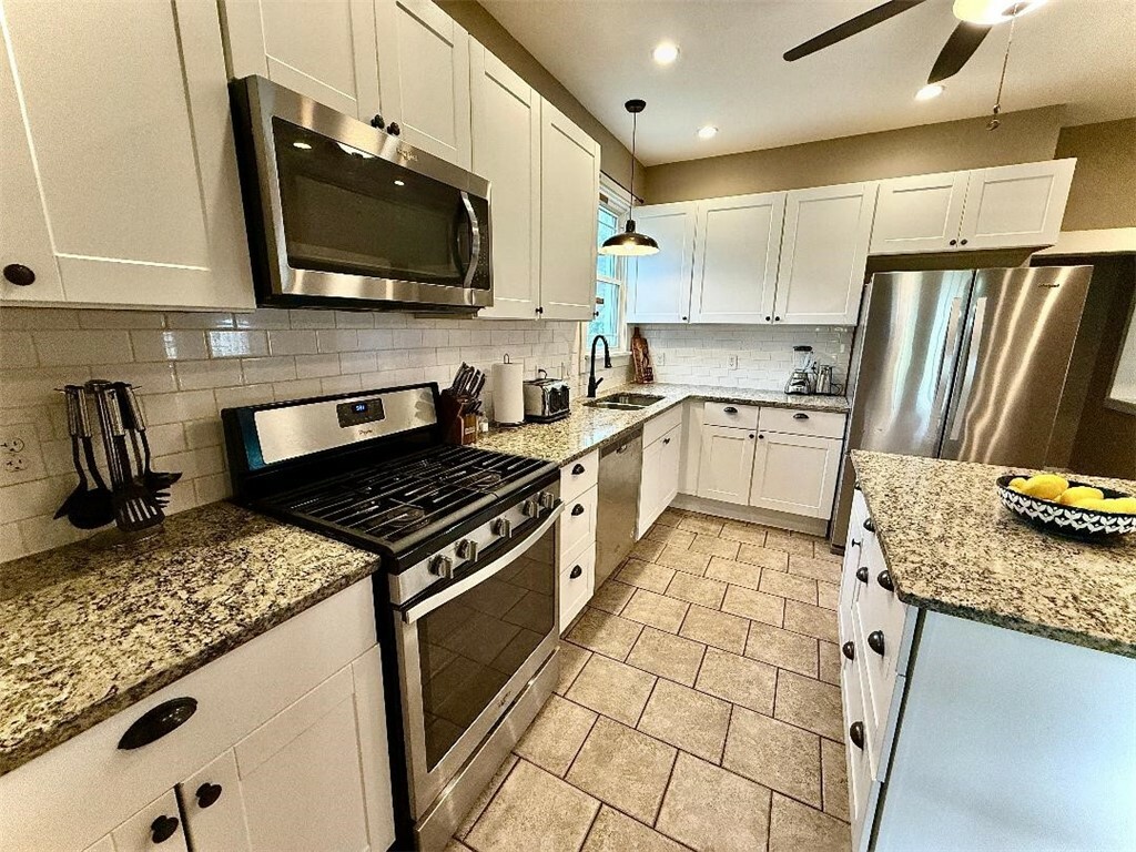 Property Photo: 1701 Pleasant Pleasant PA 15122