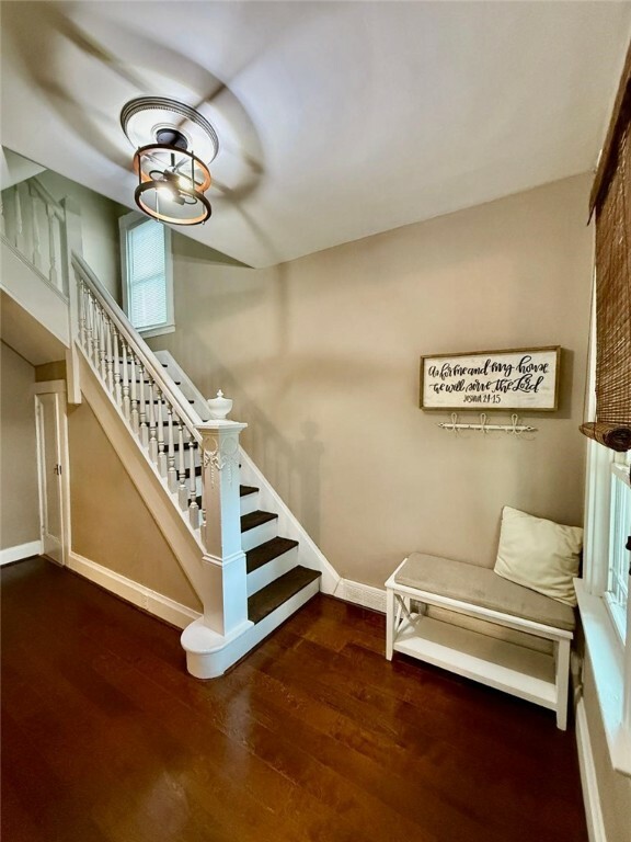 Property Photo:  1701 Pleasant  PA 15122 