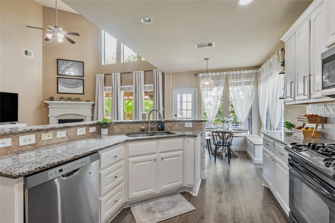 Property Photo: 607 Westbury Lane TX 78633