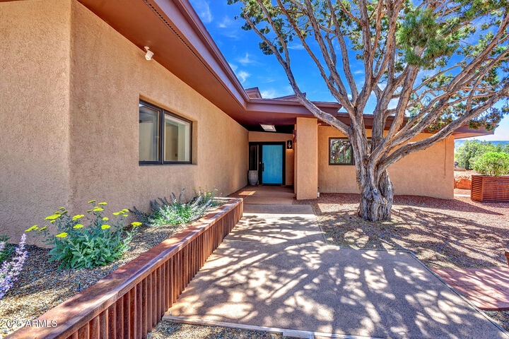 Property Photo: 325 Flaming Arrow Way AZ 86336
