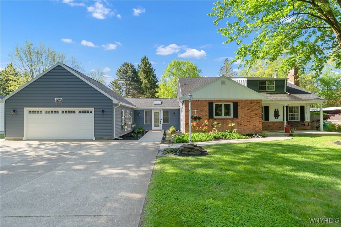 Property Photo: 4631 W Overlook Drive NY 14221